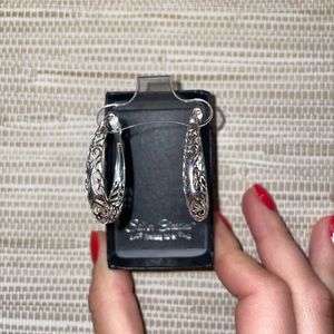 Earring and necklace set